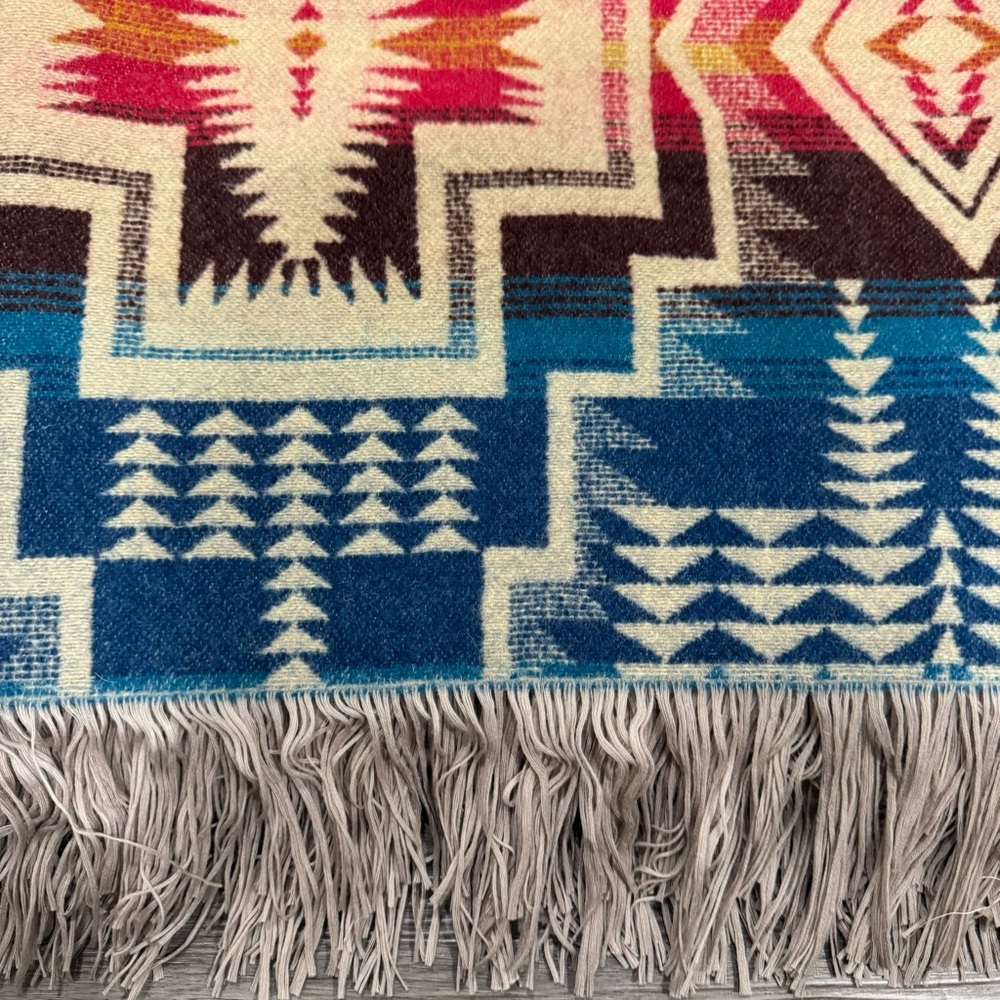 Pendleton Harding Star Fringed Royal Jacquard Throw Blanket - Picture 8 of 15